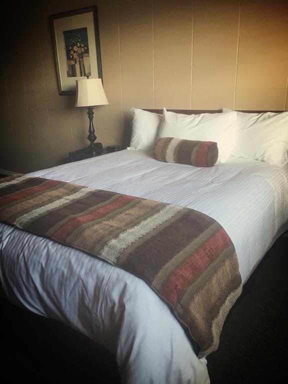 Vegreville Garden Inn Екстериор снимка
