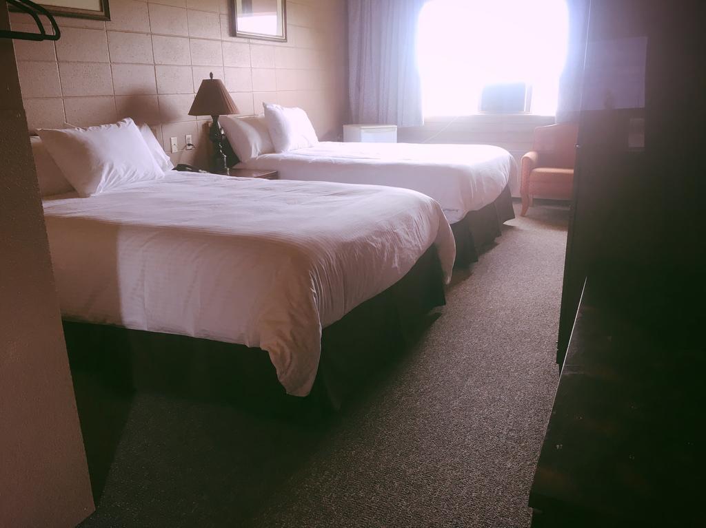 Vegreville Garden Inn Екстериор снимка