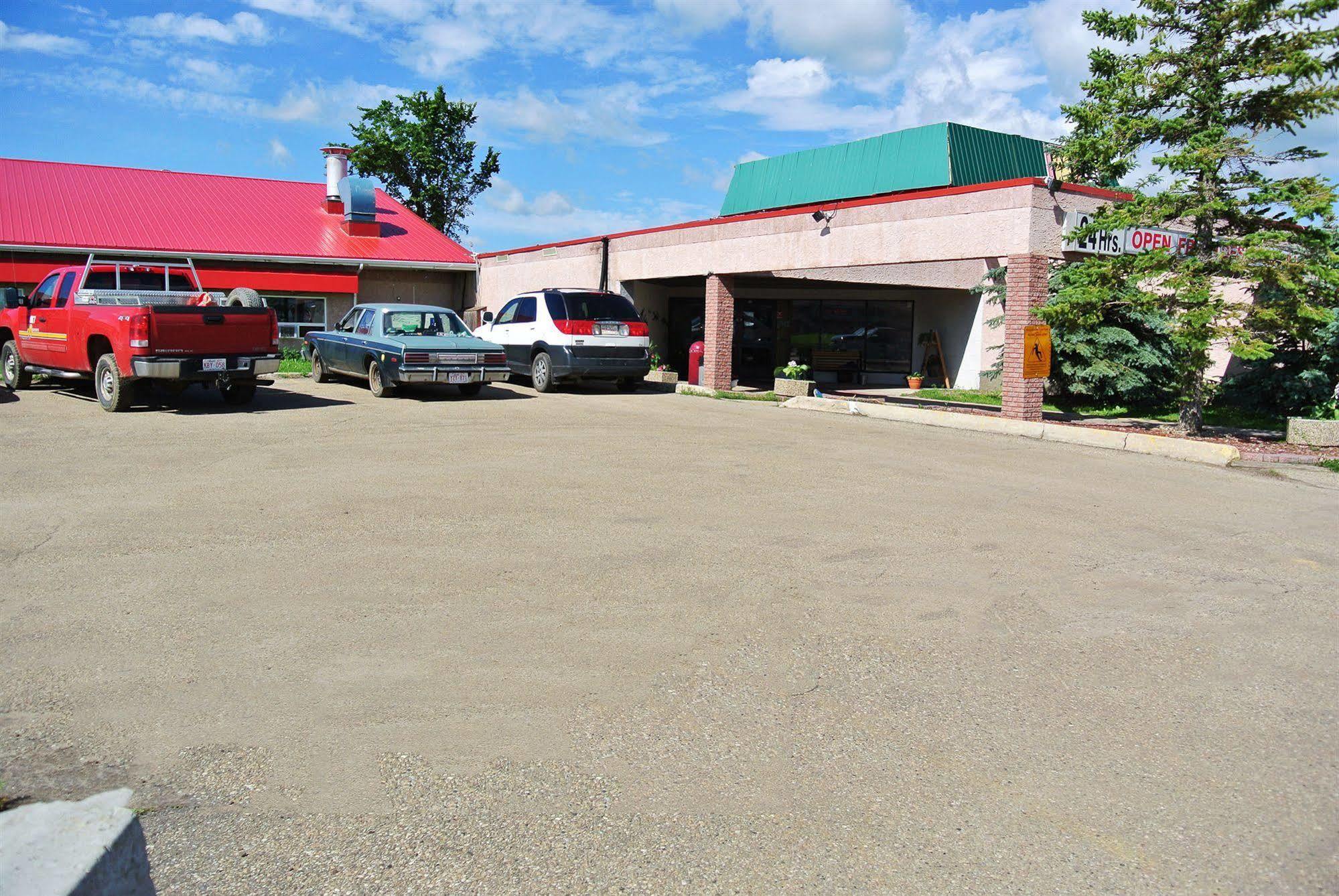 Vegreville Garden Inn Екстериор снимка